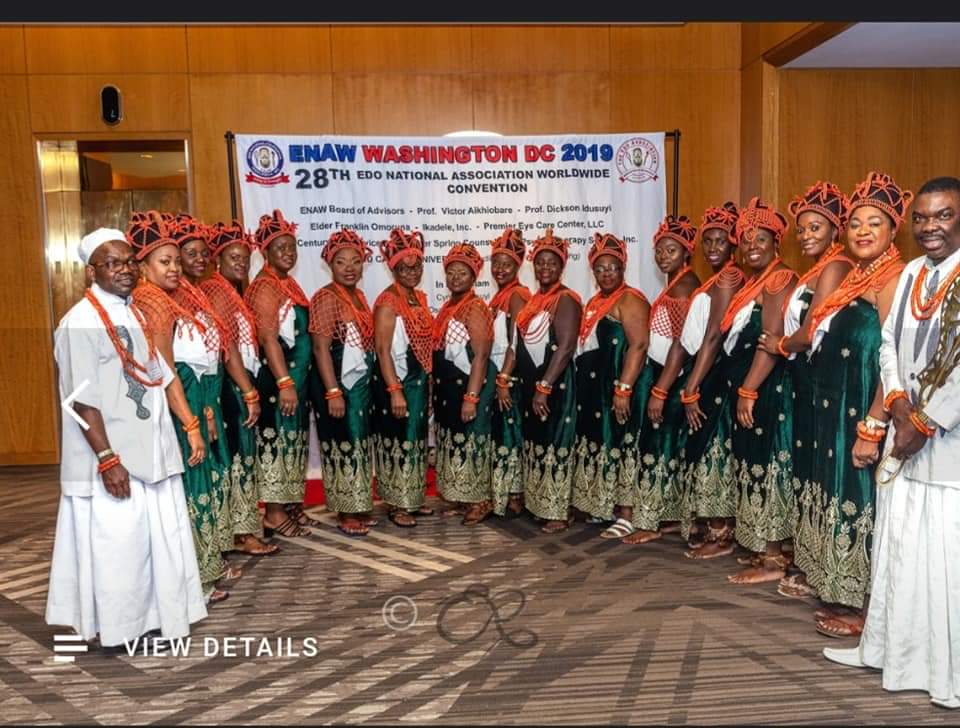 2019 Convention_Women_s Trad Outfit2